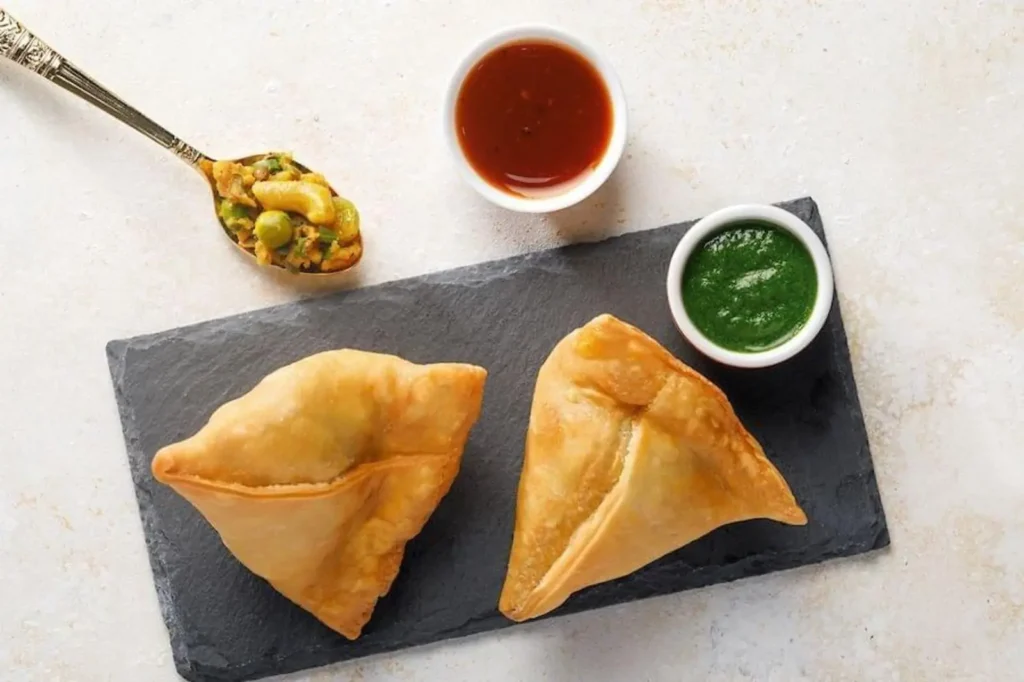 38-Samosa-Om-Sweets-Website-2020-7871_COMPRESSED_COMPRESSED